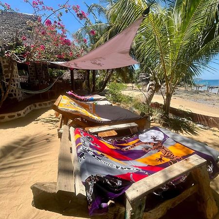 Tamarin Lodge Ампангоринана Экстерьер фото