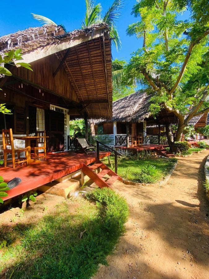 Tamarin Lodge Ампангоринана Экстерьер фото