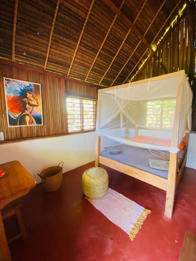 Tamarin Lodge Ампангоринана Экстерьер фото