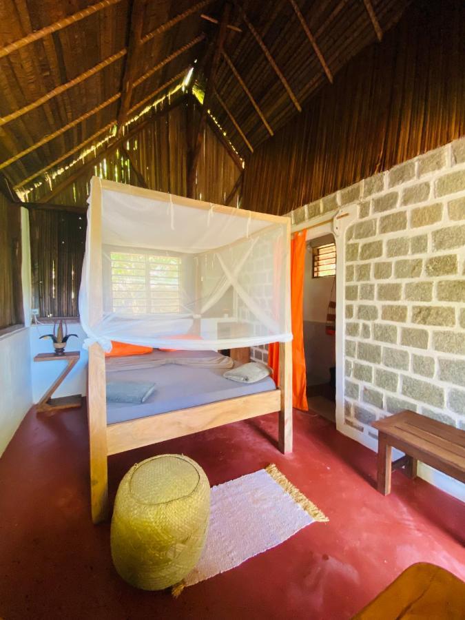 Tamarin Lodge Ампангоринана Экстерьер фото