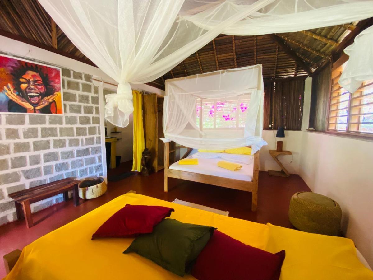 Tamarin Lodge Ампангоринана Экстерьер фото
