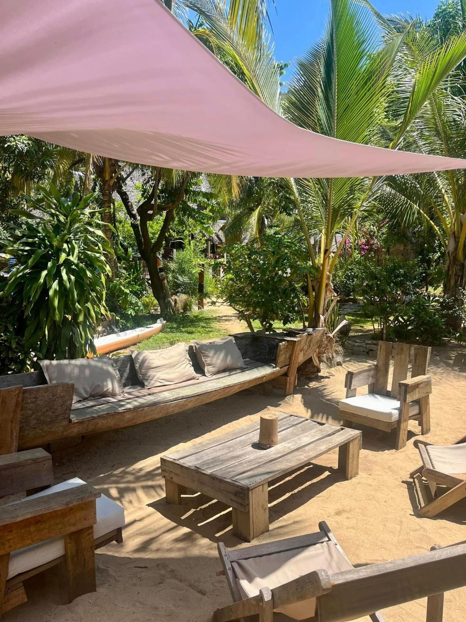 Tamarin Lodge Ампангоринана Экстерьер фото